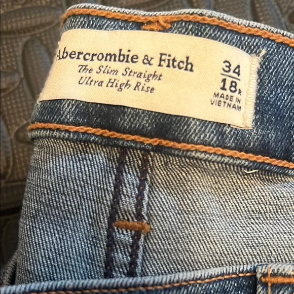 Abercrombie slim straight Ulta high rise Jeans - Picture 2 of 2